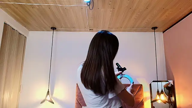 Snapshot of Hanna_Lee__ chatting on February 5, 2026, 8:02 pm Hanna Lee online show from February 5, 2026, 8:02 pm