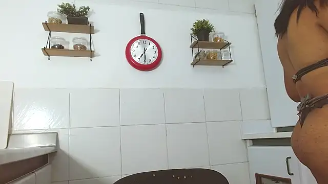 naomi campbel  online show from October 29, 2025, 9:27 pm