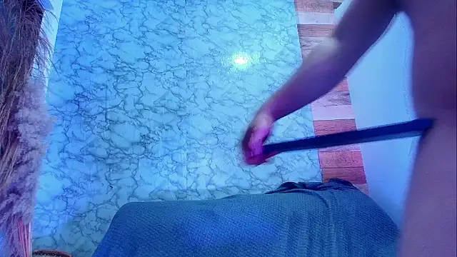 naomi campbel  online show from February 21, 2026, 8:32 pm