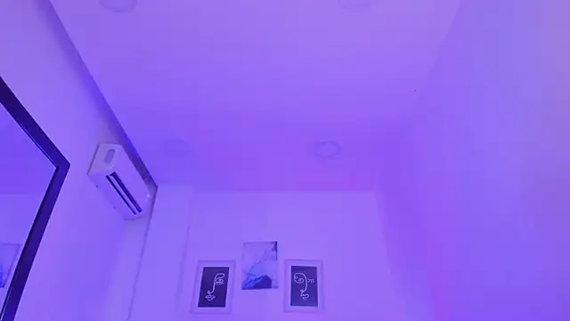 Anastasia lauren online show from April 5, 2026, 7:44 pm