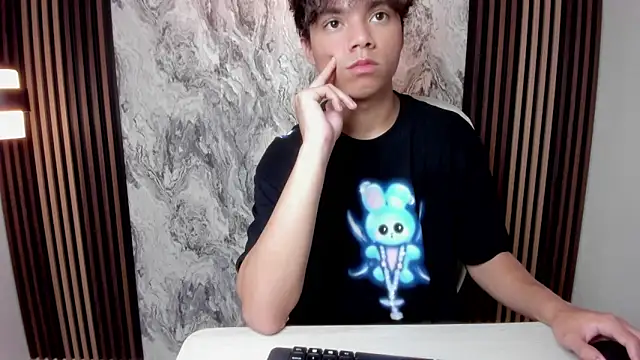 Snapshot of Honeymoon_sariel chatting on April 26, 2026, 8:45 am Honeymoon sariel online show from April 26, 2026, 8:45 am