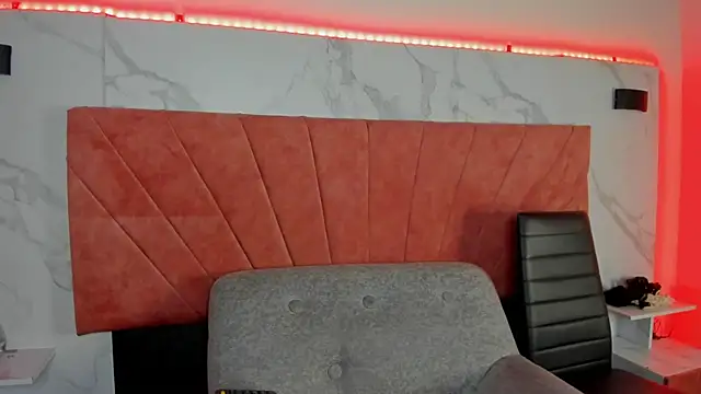 Snapshot of HellAndDante_ chatting on February 12, 2026, 4:51 am HellAndDante online show from February 12, 2026, 4:51 am