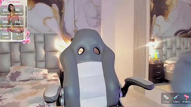 Elowen Clark online show from September 13, 2025, 7:57 pm