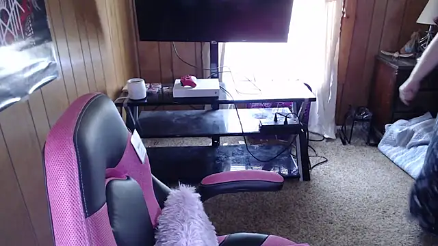 Snapshot of vanessraine chatting on February 4, 2026, 7:31 pm vanessraine online show from February 4, 2026, 7:31 pm