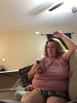 Snapshot of vanessraine chatting on April 8, 2026, 3:39 am vanessraine online show from April 8, 2026, 3:39 am