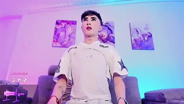 Snapshot of SebastianHilton chatting on February 18, 2026, 7:10 pm SebastianHilton online show from February 18, 2026, 7:10 pm