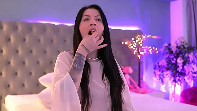 SofiBabe online show from March 31, 2026, 5:30 am