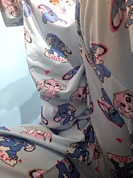 Snapshot of aellabeyonce chatting on September 15, 2025, 7:52 am aellabeyonce online show from September 15, 2025, 7:52 am