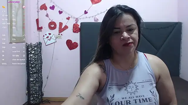 pamela echeverria online show from April 8, 2026, 11:21 am