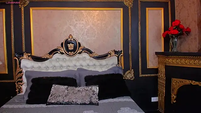 AlaskaAmato online show from September 19, 2025, 7:36 pm