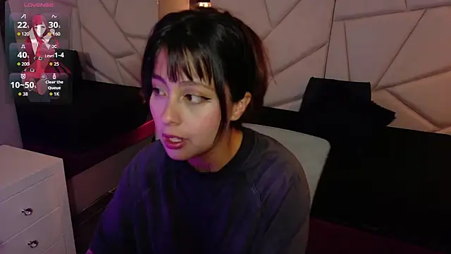 Snapshot of sophiaa_7 chatting on November 10, 2025, 11:20 am sophiaa 7 online show from November 10, 2025, 11:20 am