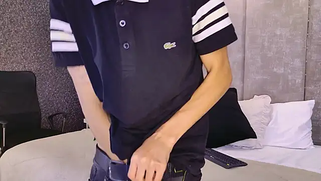 NickandAbby  online show from November 12, 2025, 12:27 pm