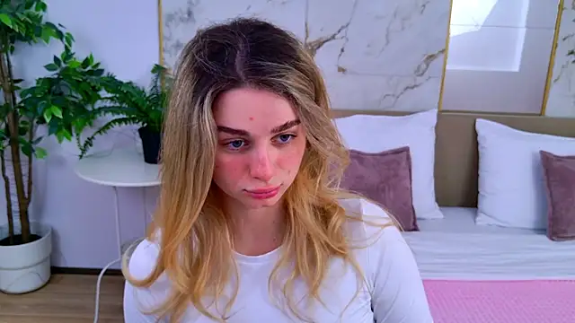 SweetyLicky online show from February 6, 2026, 3:59 pm