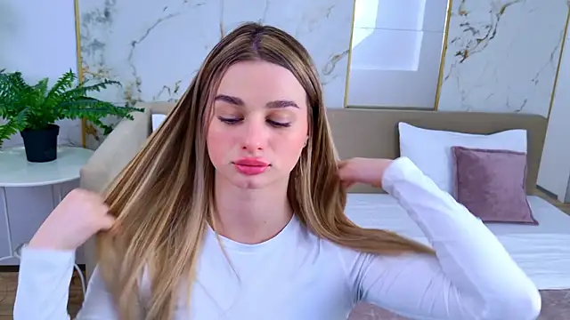 SweetyLicky online show from February 19, 2026, 4:14 pm