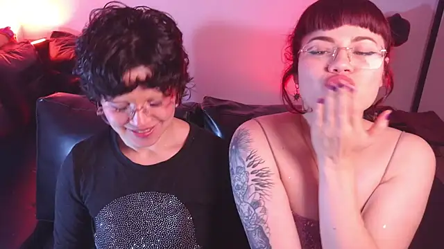 marsearth22  online show from November 9, 2025, 4:44 am