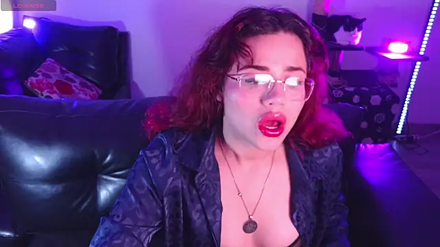 marsearth22  online show from April 14, 2026, 1:55 am