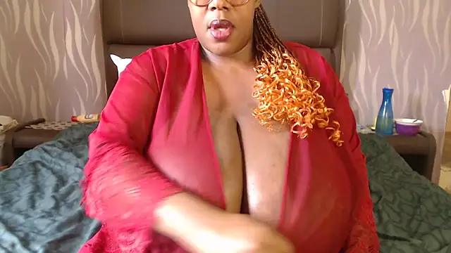 BoobsQueen46K online show from April 30, 2026, 10:21 am