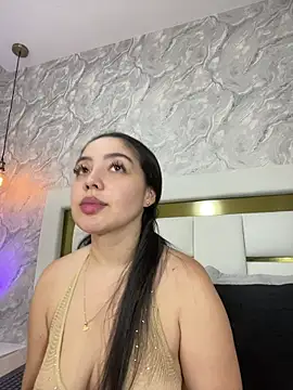 MiaFarkash online show from May 13, 2026, 6:16 pm