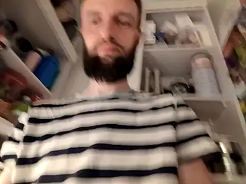 Snapshot of Donowan86 chatting on March 1, 2026, 5:09 am Donowan86 online show from March 1, 2026, 5:09 am