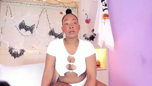 Snapshot of CassiieLondon chatting on October 25, 2025, 3:58 am CassiieLondon online show from October 25, 2025, 3:58 am