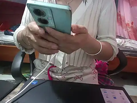 Snapshot of Xue_weng chatting on April 30, 2026, 6:53 am Xue weng online show from April 30, 2026, 6:53 am