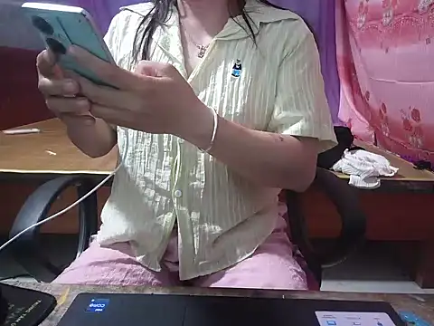 Snapshot of Xue_weng chatting on May 31, 2026, 8:43 pm Xue weng online show from May 31, 2026, 8:43 pm