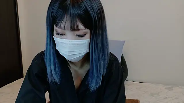 sarina at online show from February 3, 2026, 4:32 am