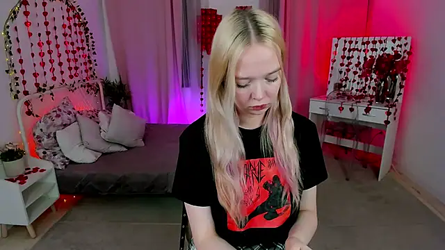 Snapshot of BellaMontgomery chatting on February 10, 2026, 1:15 pm BellaMontgomery online show from February 10, 2026, 1:15 pm