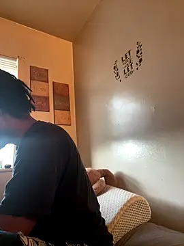 viceutk1 online show from October 18, 2025, 11:55 am