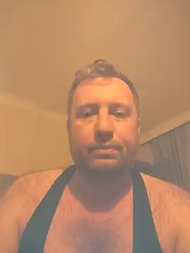 Batuhan3563 online show from November 3, 2025, 8:21 pm