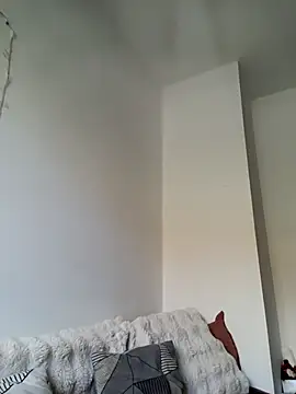 Snapshot of iamlalamilano chatting on March 1, 2026, 11:01 am iamlalamilano online show from March 1, 2026, 11:01 am