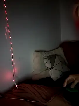 Snapshot of iamlalamilano chatting on March 1, 2026, 11:07 pm iamlalamilano online show from March 1, 2026, 11:07 pm