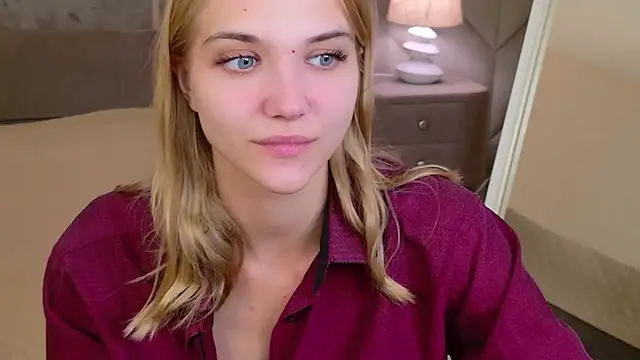 4example Chloe online show from July 22, 2026, 6:05 am