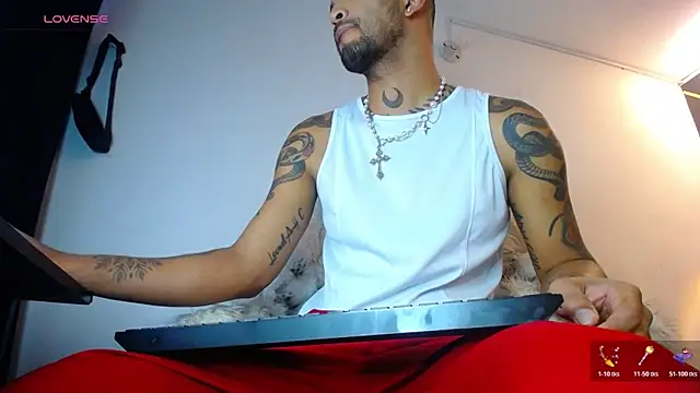 LickMyInk online show from November 30, 2025, 10:52 am