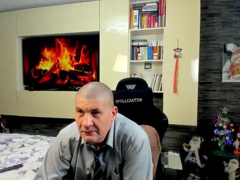 SpartacusDaddy48 online show from February 17, 2026, 5:19 pm