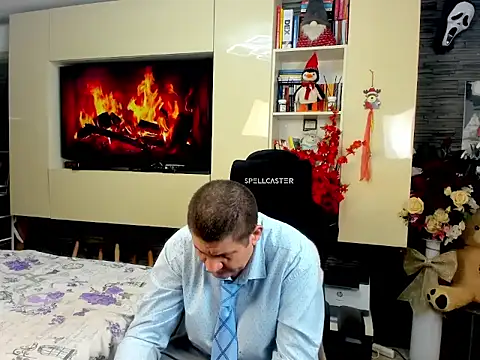 SpartacusDaddy48 online show from March 11, 2026, 8:48 pm