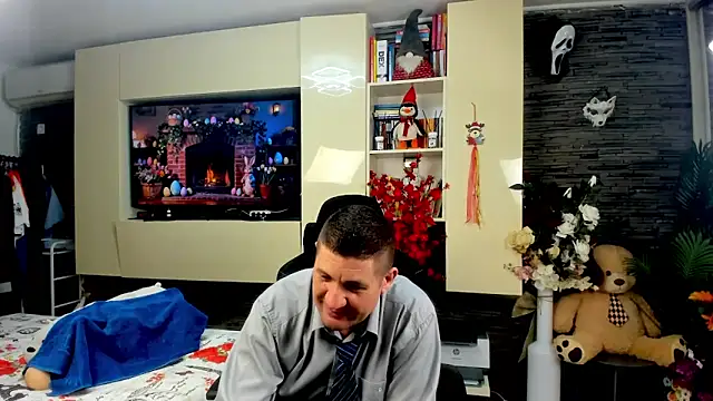 SpartacusDaddy48 online show from April 7, 2026, 5:57 pm