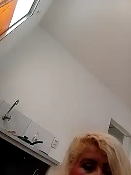 flavinhasensual online show from February 25, 2026, 5:33 pm