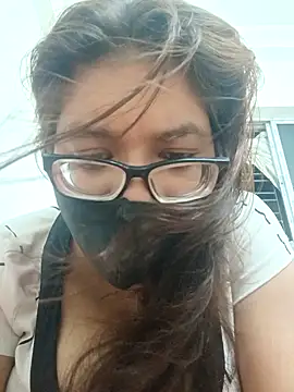 Snapshot of Elie_couple143 chatting on September 12, 2025, 6:08 pm Elie couple143 online show from September 12, 2025, 6:08 pm