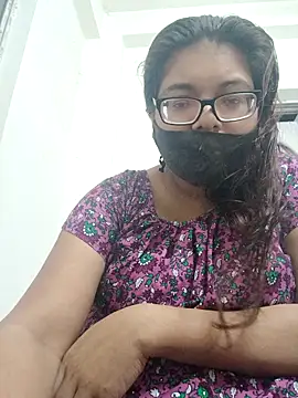 Snapshot of Elie_couple143 chatting on October 29, 2025, 6:42 pm Elie couple143 online show from October 29, 2025, 6:42 pm