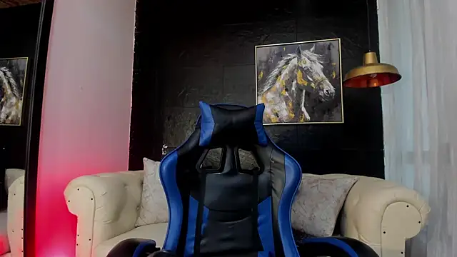 Snapshot of Maximo_Wolff chatting on October 4, 2025, 8:07 pm Maximo Wolff online show from October 4, 2025, 8:07 pm