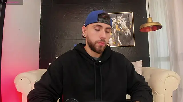 Snapshot of Maximo_Wolff chatting on October 14, 2025, 8:09 pm Maximo Wolff online show from October 14, 2025, 8:09 pm