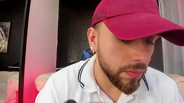 Snapshot of Maximo_Wolff chatting on October 16, 2025, 9:05 pm Maximo Wolff online show from October 16, 2025, 9:05 pm