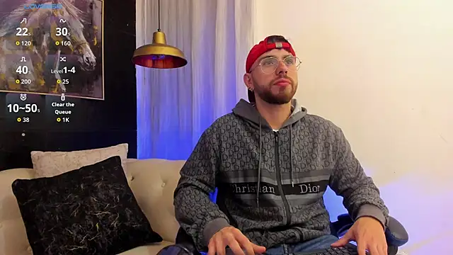 Snapshot of Maximo_Wolff chatting on October 19, 2025, 9:59 pm Maximo Wolff online show from October 19, 2025, 9:59 pm