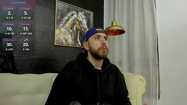 Snapshot of Maximo_Wolff chatting on November 7, 2025, 8:20 pm Maximo Wolff online show from November 7, 2025, 8:20 pm