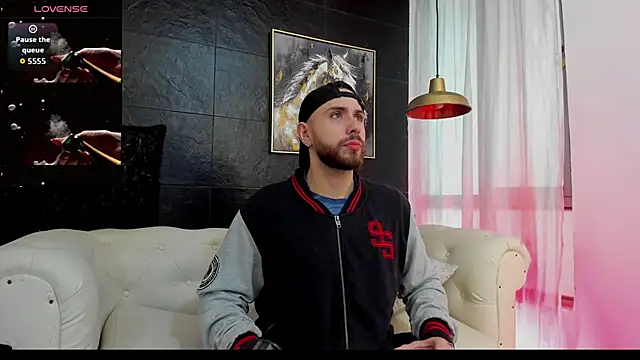 Snapshot of Maximo_Wolff chatting on November 14, 2025, 7:12 pm Maximo Wolff online show from November 14, 2025, 7:12 pm