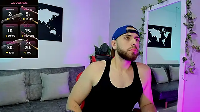 Snapshot of Maximo_Wolff chatting on December 2, 2025, 7:20 pm Maximo Wolff online show from December 2, 2025, 7:20 pm