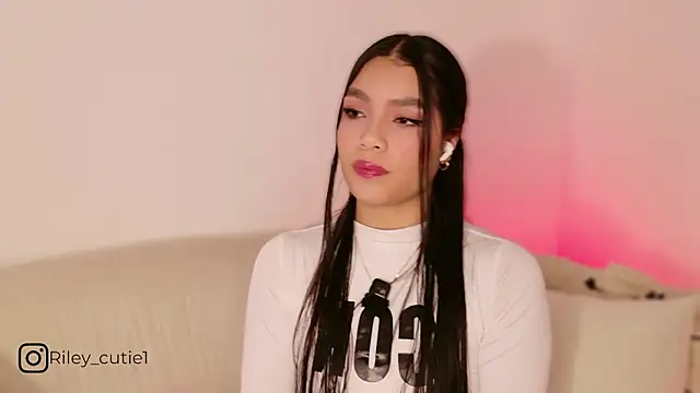 Cutie Riley online show from March 14, 2026, 11:59 am