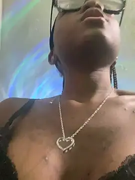 HennessyBaby21 online show from March 14, 2026, 12:32 pm