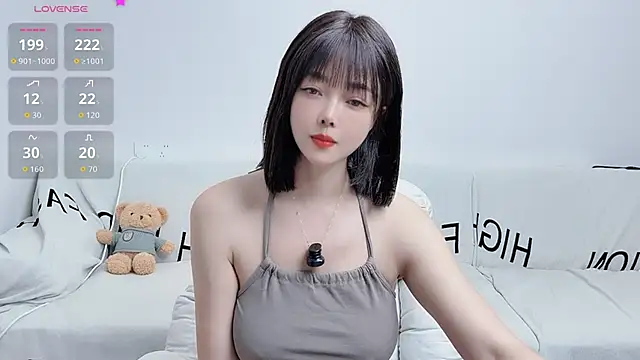 Snapshot of uikyy1 chatting on October 19, 2025, 8:37 am uikyy1 online show from October 19, 2025, 8:37 am